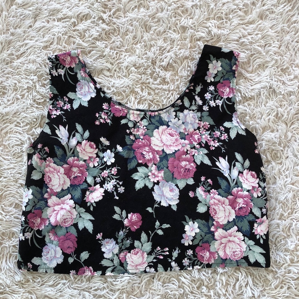 Vintage rose print crop top